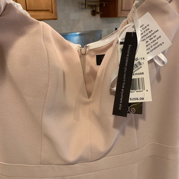 Aqua off the Shoulder dress - Picture 5 of 5